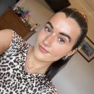 Sitter Profile Image: Holly C.