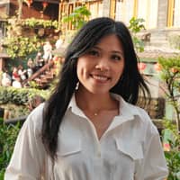 Sitter Profile Image: Carmen H.