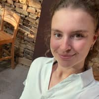 Sitter Profile Image: Isabelle F.