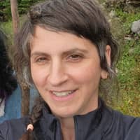 Sitter Profile Image: Alma D.