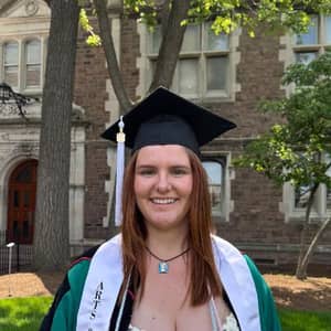 Sitter Profile Image: Caroline K.