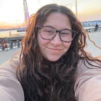 Sitter Profile Image: Lily M.