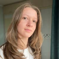 Sitter Profile Image: Violet T.