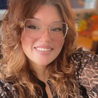 Sitter Profile Image: Tracy B.