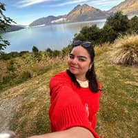 Sitter Profile Image: Elizabeth B.