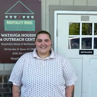 Sitter Profile Image: Victoria R.