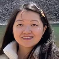 Sitter Profile Image: Vivian W.