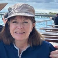 Sitter Profile Image: Debra B.