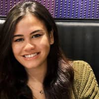 Sitter Profile Image: Lauren V.