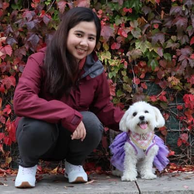 Sitter Profile Image: Jeissel F.