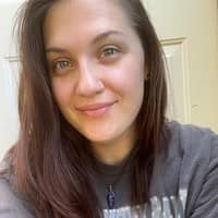 Sitter Profile Image: Laura R.