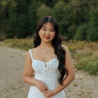 Sitter Profile Image: Hien L.