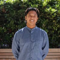 Sitter Profile Image: Yanni V.