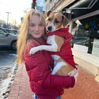 Sitter Profile Image: Della Z.