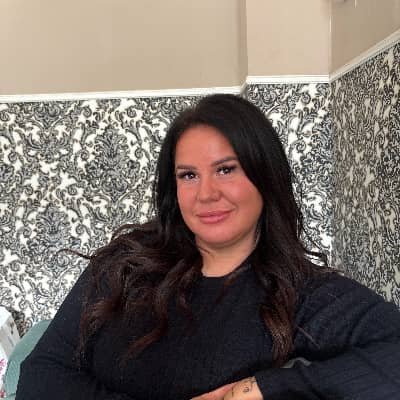 Sitter Profile Image: Annika L.