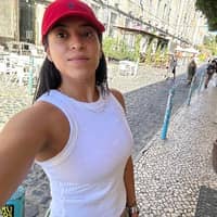 Sitter Profile Image: Janine R.