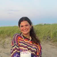 Sitter Profile Image: Julia Y.