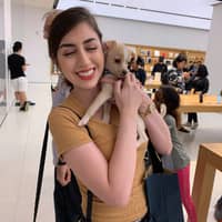 Sitter Profile Image: Evelyn V.