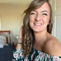 Sitter Profile Image: Becky G.