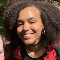 Sitter Profile Image: Chez L.