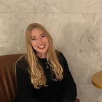 Sitter Profile Image: Lacey R.