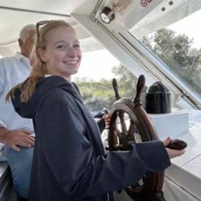 Sitter Profile Image: Sydney L.