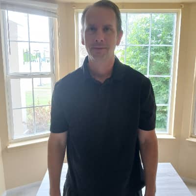Sitter Profile Image: Dennis Z.