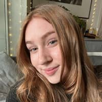 Sitter Profile Image: Shelby F.