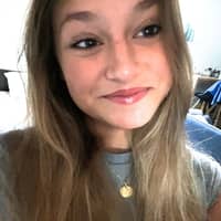 Sitterprofilbild: Elona F.