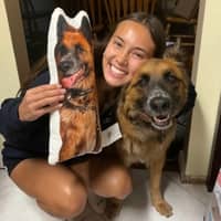 Sitter Profile Image: Julia T.