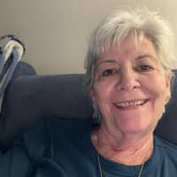 Sitter Profile Image: Debra S.