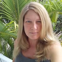 Sitter Profile Image: Tina S.