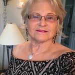 Sitter Profile Image: Dee S.