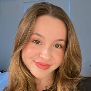 Sitter Profile Image: Alivia L.