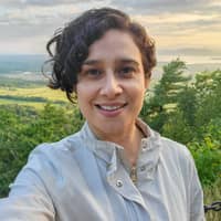 Sitter Profile Image: Eliana C.