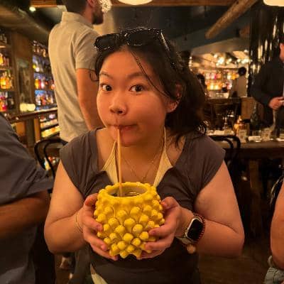 Sitter Profile Image: yuwei m.