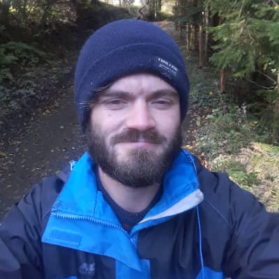 Sitter Profile Image: Meirion H.