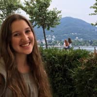 Sitter Profile Image: Natalie Y.