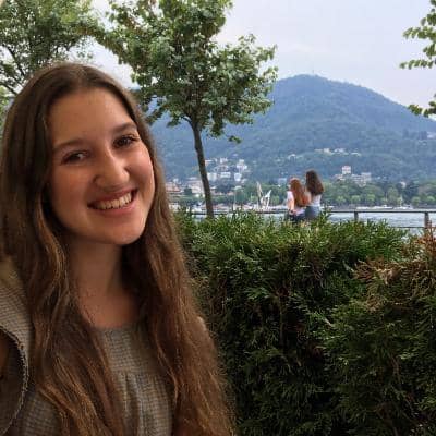 Sitter Profile Image: Natalie Y.