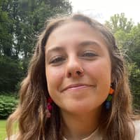 Sitter Profile Image: Riley R.