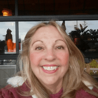 Sitter Profile Image: Debra H.