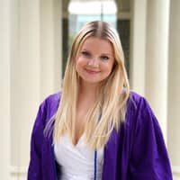 Sitter Profile Image: Grace W.