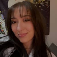 Sitter Profile Image: Simona K.