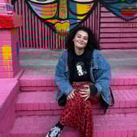 Sitter Profile Image: Julia N.