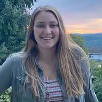 Sitter Profile Image: Olivia R.