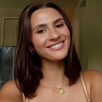 Sitter Profile Image: Chloe H.