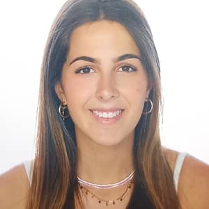 Sitter Profile Image: María P.