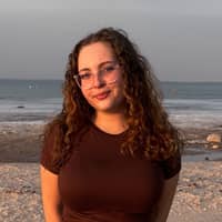 Sitter Profile Image: Lorena M.