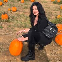 Sitter Profile Image: Molly J.