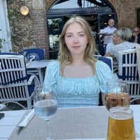 Passarens profilbild: Cazzandra L.